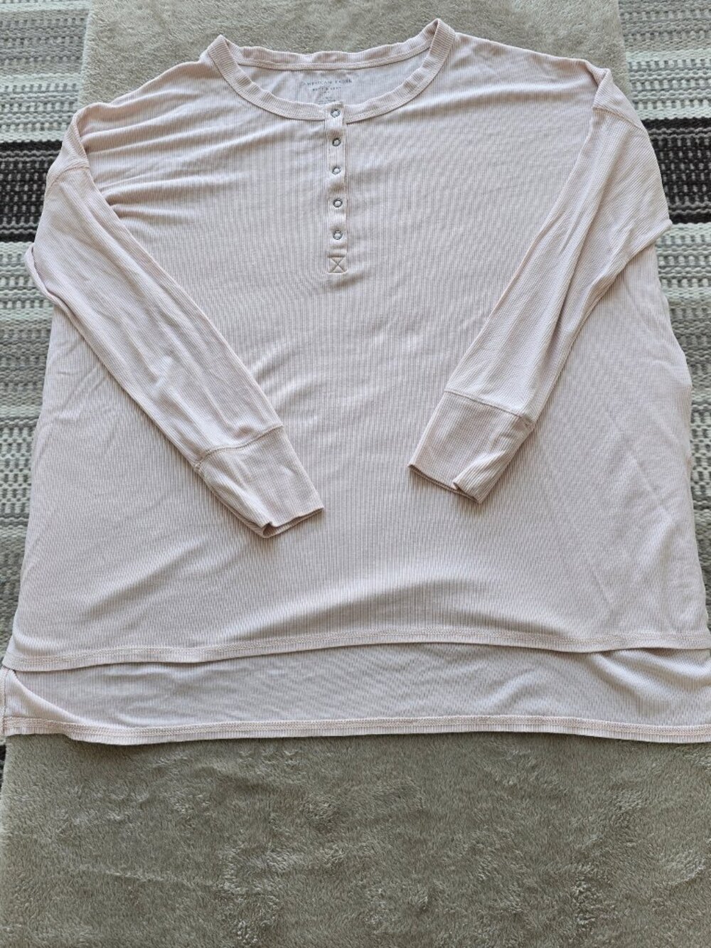 American Eagle Oversised large long sleeve sleeper T shirt, soft